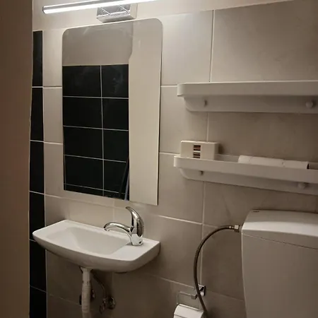 Cozy & Modern Apartment! * Kiáton